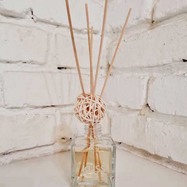 Reed_scent_diffuser